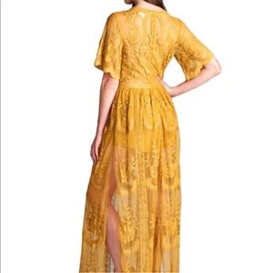 Pristine embroidered lace dress/romper